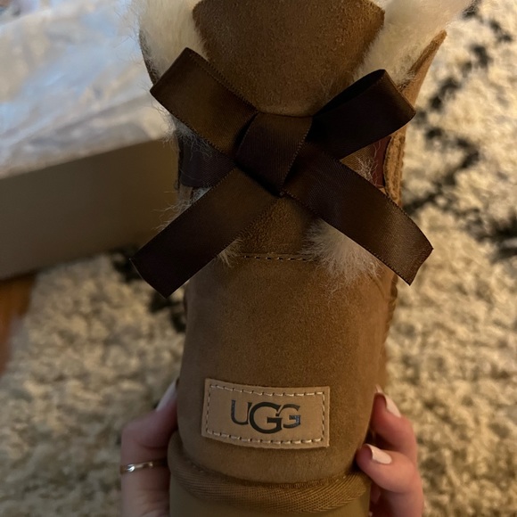 Ugg Bailey bows - Picture 2 of 5